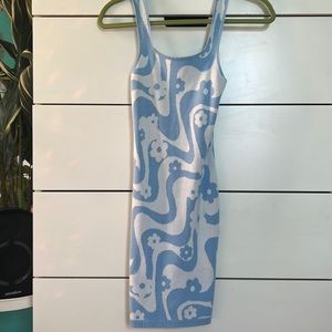 Hollister, white light blue floral, dress size extra, small light wear
